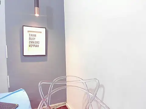 Xelena Kiss online show from 11-22-25, 01:10