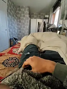 Snapshot of Tommymatutrefuck chatting on 11-17-25, 02:56 Tommymatutrefuck online show from 11-17-25, 02:56