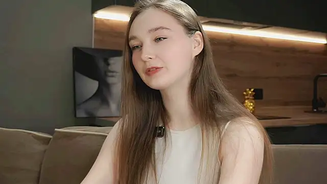 Snapshot of Eliravelvet chatting on 11-18-25, 06:12 Eliravelvet online show from 11-18-25, 06:12