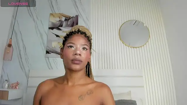 Snapshot of Afro_Luna chatting on 05-29-26, 11:08 Afro Luna online show from 05-29-26, 11:08