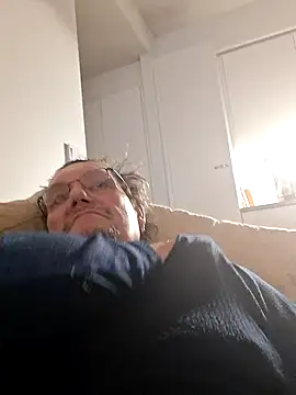 Dantekp online show from 11-26-25, 05:14