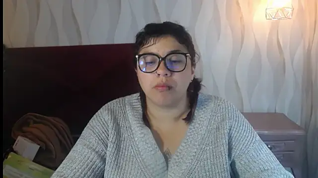 danna garza online show from 12-14-25, 04:40