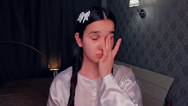 MeliaMelchiori online show from 12-21-25, 09:11