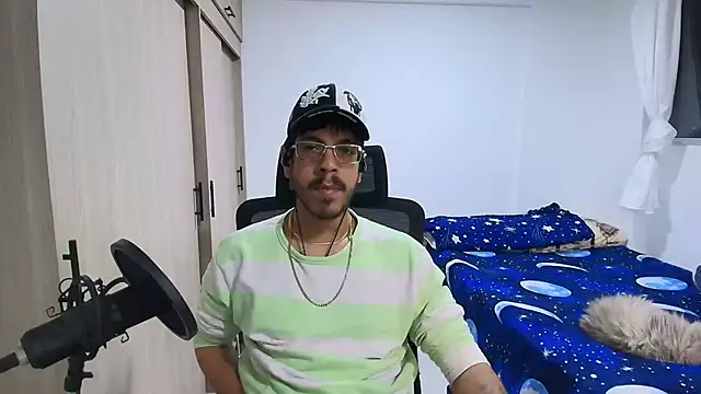 naitt  online show from 11-22-25, 07:51