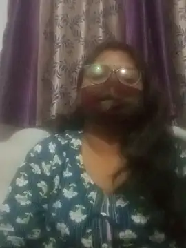 Snapshot of Simran62 chatting on 02-05-26, 06:12 Simran62 online show from 02-05-26, 06:12