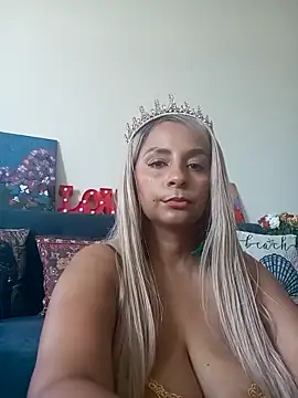 LaReineCleo online show from 04-01-26, 11:00