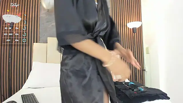 catiusca reyes 03 online show from 01-08-26, 05:48