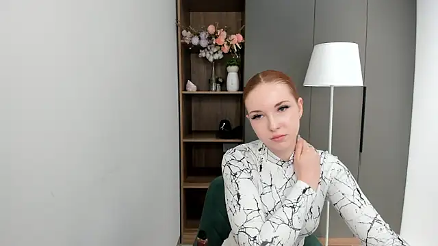 RisaScaggs online show from 11-19-25, 09:20