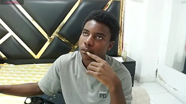 NoahJhonson69 online show from 03-04-26, 11:38