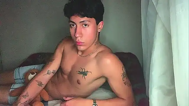 lyonjared  online show from 12-02-25, 01:44