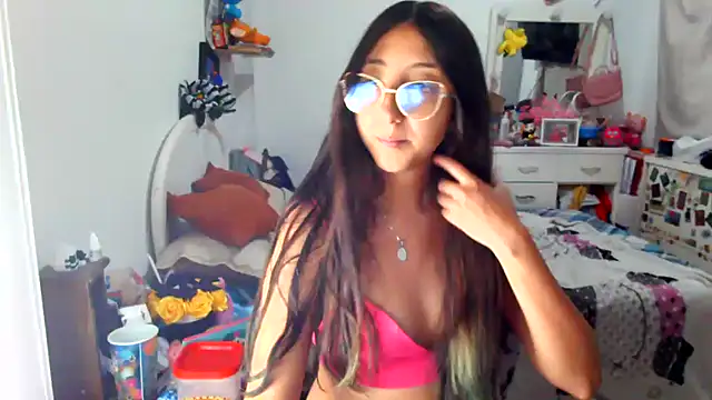 Nanylux online show from 11-24-25, 02:22