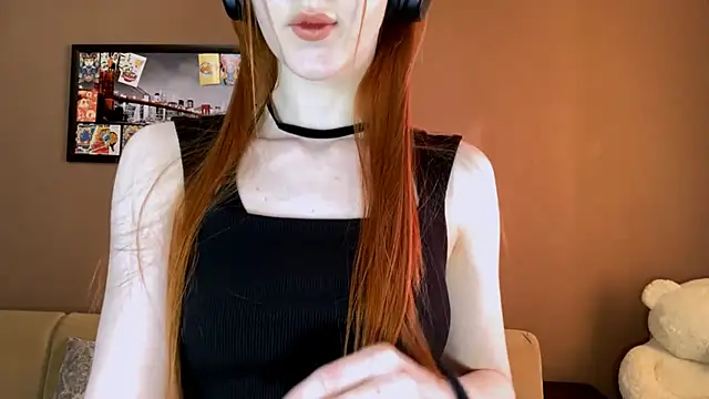 MichelinaCropleys online show from 11-28-25, 06:16