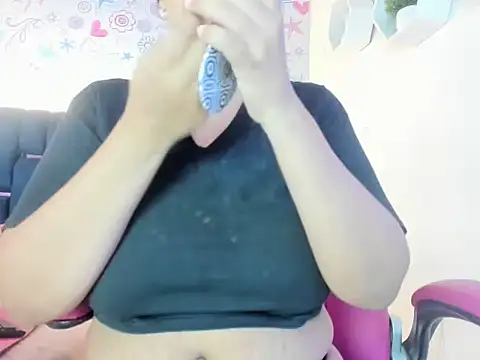 ISA RIVAS online show from 11-30-25, 12:31