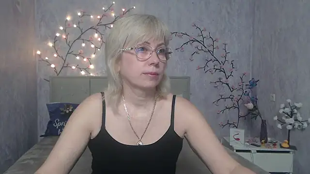 Snapshot of LaurenWishy chatting on 04-23-26, 05:30 LaurenWishy online show from 04-23-26, 05:30