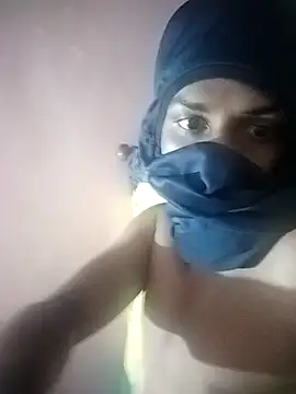 Snapshot of uioajo9 chatting on 11-19-25, 11:21 uioajo9 online show from 11-19-25, 11:21