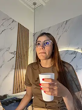 IsabelaStefano online show from 12-20-25, 03:35