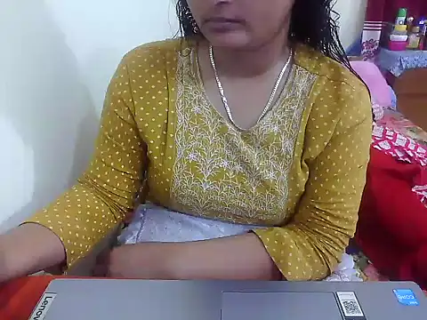 Snapshot of TwinRose2000 chatting on 02-22-26, 06:06 TwinRose2000 online show from 02-22-26, 06:06