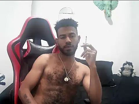 Snapshot of alberthot11 chatting on 11-22-25, 05:06 alberthot11 online show from 11-22-25, 05:06