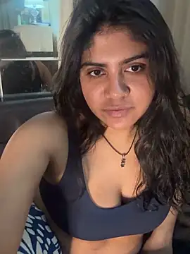 Snapshot of TiaBella_ chatting on 04-13-26, 07:52 TiaBella online show from 04-13-26, 07:52