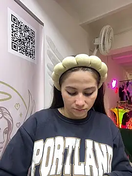 MiaWhiteBunny online show from 06-26-26, 06:01