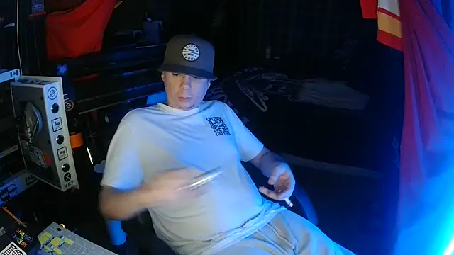 Bowerboi online show from 11-30-25, 03:10