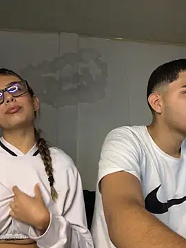 Sharlotte Davin online show from 11-28-25, 01:19