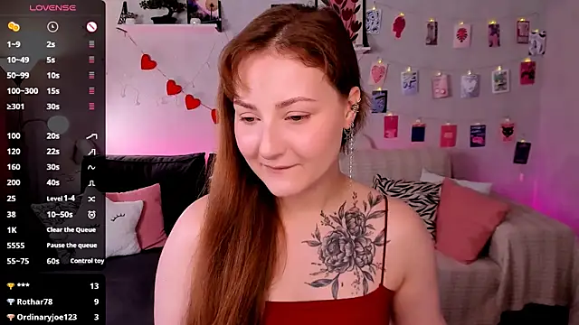 Snapshot of velvet_cherry_ chatting on 07-16-26, 09:04 velvet cherry online show from 07-16-26, 09:04