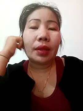 Snapshot of Reema_143 chatting on 02-14-26, 03:47 Reema 143 online show from 02-14-26, 03:47