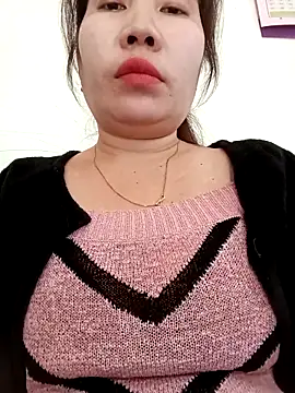 Snapshot of Reema_143 chatting on 02-26-26, 06:34 Reema 143 online show from 02-26-26, 06:34