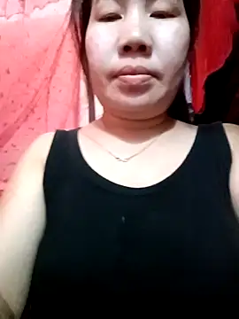 Snapshot of Reema_143 chatting on 03-02-26, 05:08 Reema 143 online show from 03-02-26, 05:08