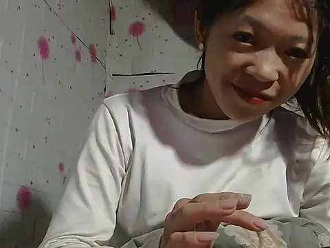 Kim mon online show from 11-29-25, 02:20