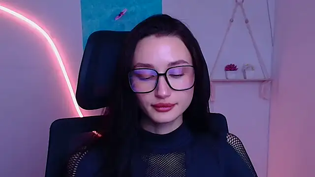 Stella XO online show from 12-18-25, 06:41