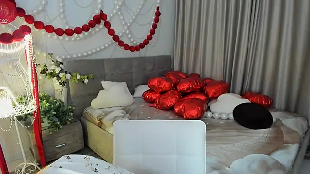 AirySilhouette online show from 02-22-26, 04:05