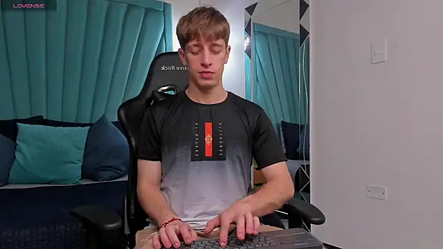 Ostin Saints online show from 11-28-25, 01:14