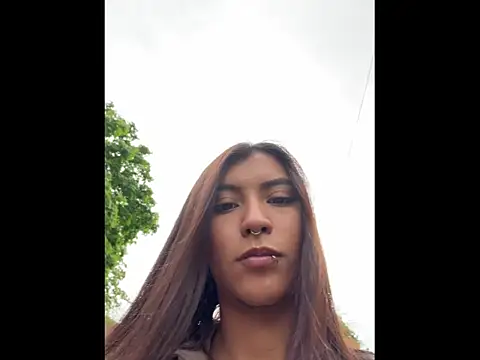 Snapshot of Zoe_addiction chatting on 05-20-26, 01:28 Zoe addiction online show from 05-20-26, 01:28