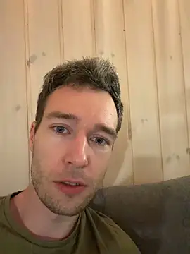 Snapshot of Spice2x chatting on 12-13-25, 08:25 Spice2x online show from 12-13-25, 08:25