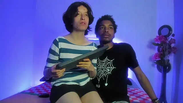 CoralAndOcean  online show from 01-05-26, 05:38