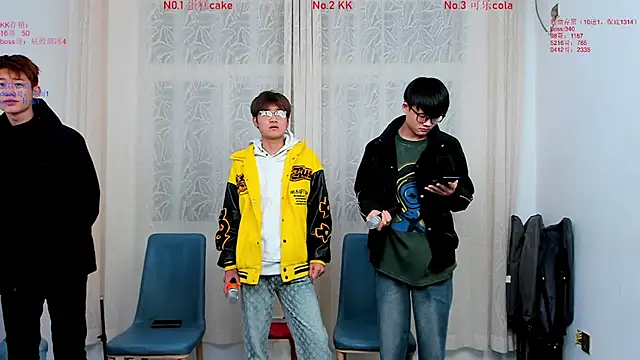 Snapshot of Delicious-boys-001 chatting on 12-04-25, 10:35 Delicious-boys-001 online show from 12-04-25, 10:35