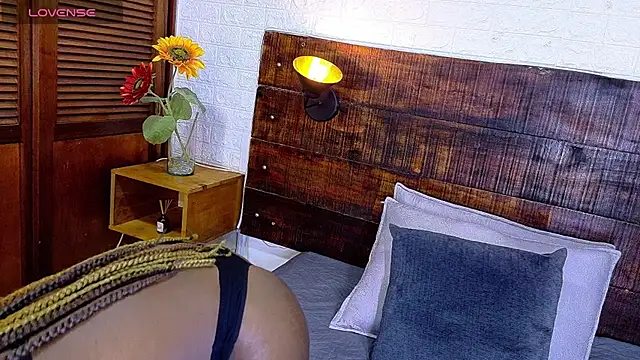 Snapshot of Amy_Brunette chatting on 11-29-25, 05:49 Amy Brunette online show from 11-29-25, 05:49