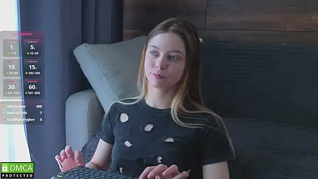 EmilieLong online show from 04-11-26, 07:45