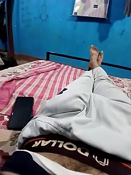 vaasuboy01 online show from 04-15-26, 05:53