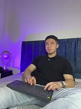 Ethan-Connor online show from 11-20-25, 08:30