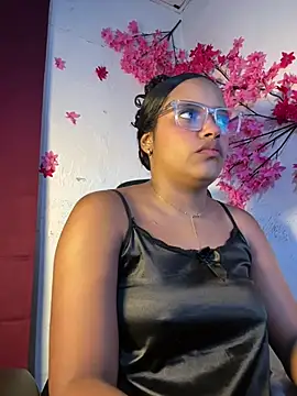 Snapshot of chleo_rosse chatting on 05-05-26, 03:14 chleo rosse online show from 05-05-26, 03:14