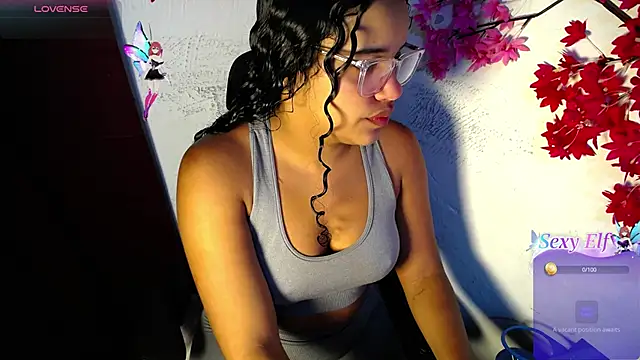 Snapshot of chleo_rosse chatting on 06-03-26, 03:17 chleo rosse online show from 06-03-26, 03:17