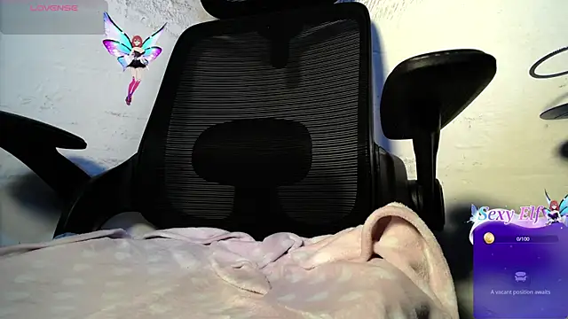 Snapshot of chleo_rosse chatting on 06-11-26, 02:53 chleo rosse online show from 06-11-26, 02:53
