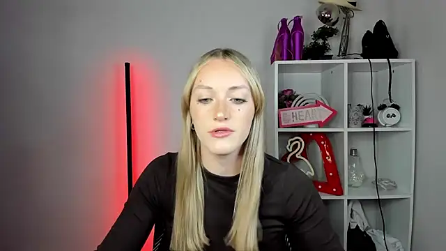 EvelynBlond online show from 05-27-26, 12:35