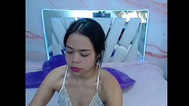 BlueLove19 online show from 12-05-25, 08:27