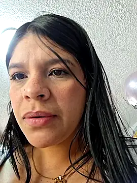 Layla-daring online show from 12-18-25, 07:09