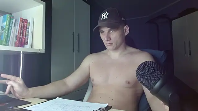 Poliglotjoe1 online show from 11-28-25, 04:26