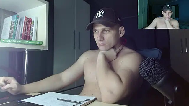 Poliglotjoe1 online show from 11-29-25, 07:11